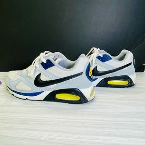 Nike Air Max IVO Run/Train Shoes - 580518-102 Gray/Black- men’s size 9.5